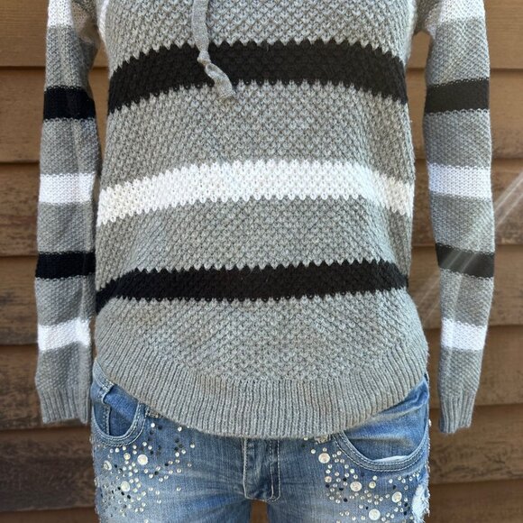 Cloud Chaser Striped Hooded Knit Sweater Womens S Acrylic/Polyester Blend - Picture 5 of 7
